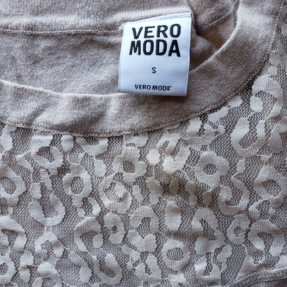 Sweater - Picture 4 of 5